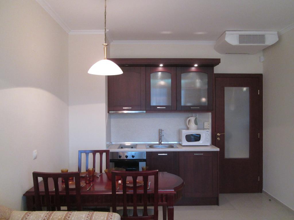 Downtown Alexander Services Apartments Bansko Habitación foto