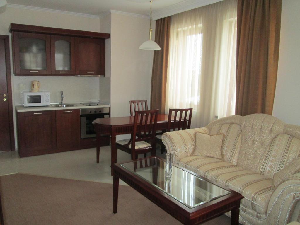 Downtown Alexander Services Apartments Bansko Habitación foto